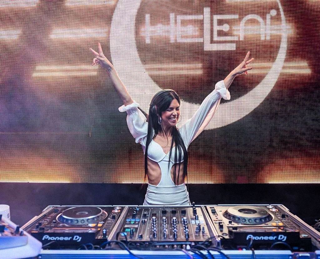 Heleni 2023 in console