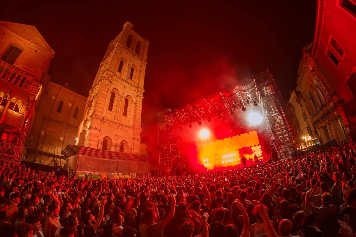 dj set @ piazza trento trieste ferrara ter
