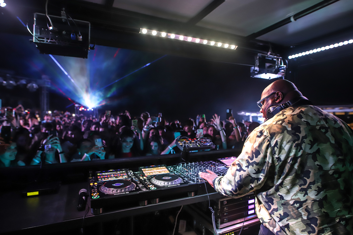 13.08.24 carl cox guest @ phi beach